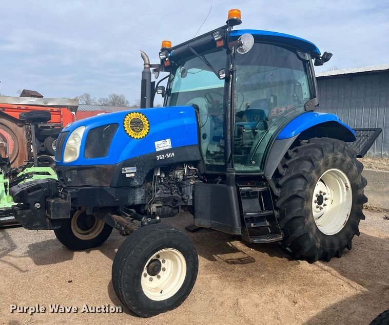 image for item DG5389 2009 New Holland T6020  tractor