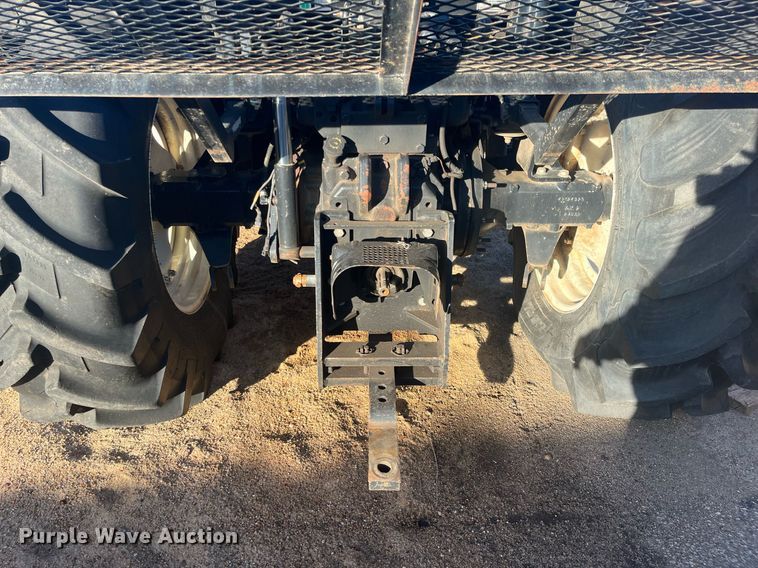 image for item DG5389 2009 New Holland T6020  tractor