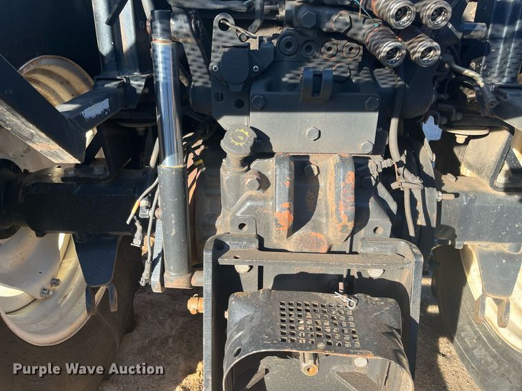 image for item DG5389 2009 New Holland T6020  tractor