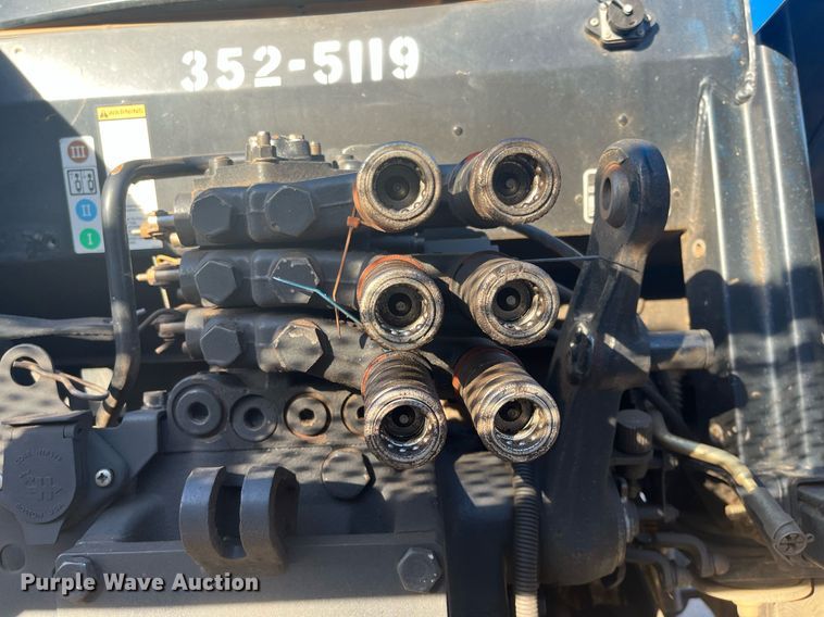 image for item DG5389 2009 New Holland T6020  tractor