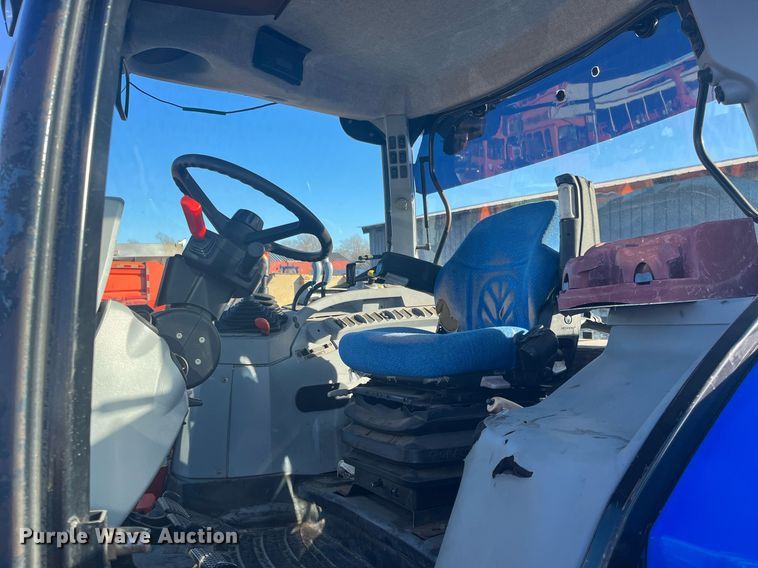 image for item DG5389 2009 New Holland T6020  tractor