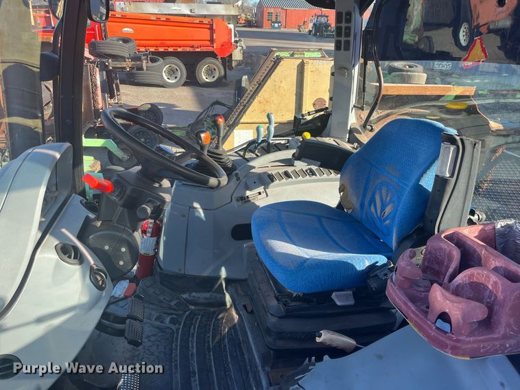 image for item DG5389 2009 New Holland T6020  tractor