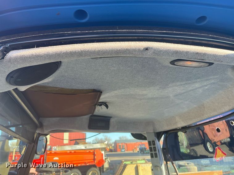 image for item DG5389 2009 New Holland T6020  tractor