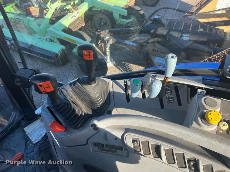 image for item DG5389 2009 New Holland T6020  tractor