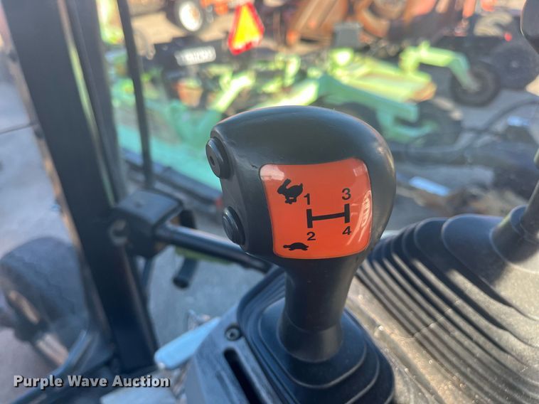 image for item DG5389 2009 New Holland T6020  tractor