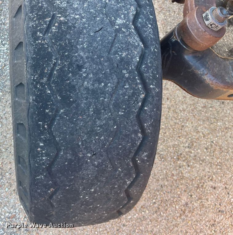 image for item DG5389 2009 New Holland T6020  tractor