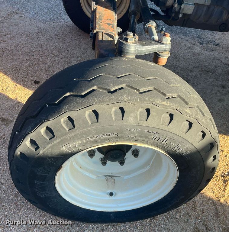 image for item DG5389 2009 New Holland T6020  tractor