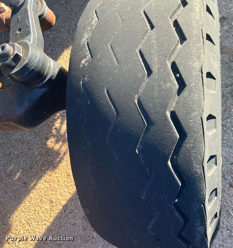 image for item DG5389 2009 New Holland T6020  tractor