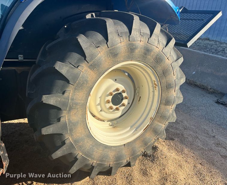 image for item DG5389 2009 New Holland T6020  tractor