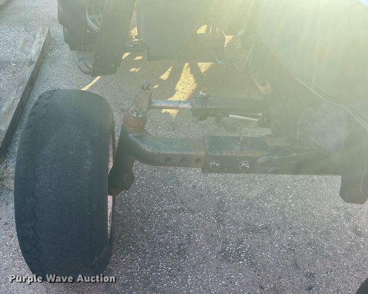 image for item DG5390 2009 New Holland T6020  tractor