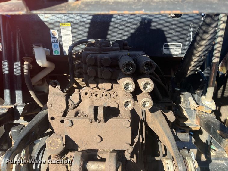 image for item DG5390 2009 New Holland T6020  tractor