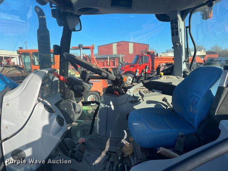 image for item DG5390 2009 New Holland T6020  tractor