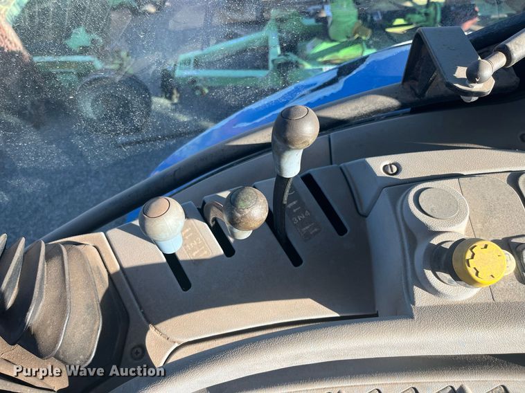 image for item DG5390 2009 New Holland T6020  tractor