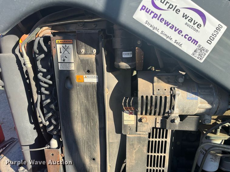 image for item DG5390 2009 New Holland T6020  tractor