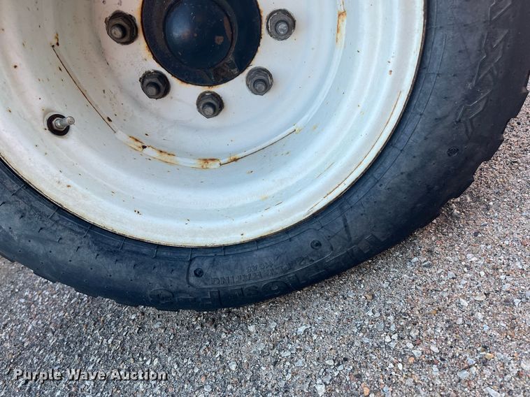 image for item DG5390 2009 New Holland T6020  tractor