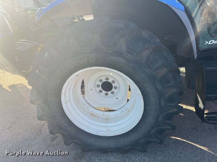 image for item DG5390 2009 New Holland T6020  tractor