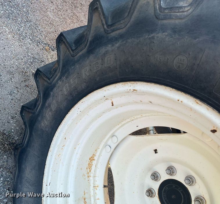 image for item DG5390 2009 New Holland T6020  tractor