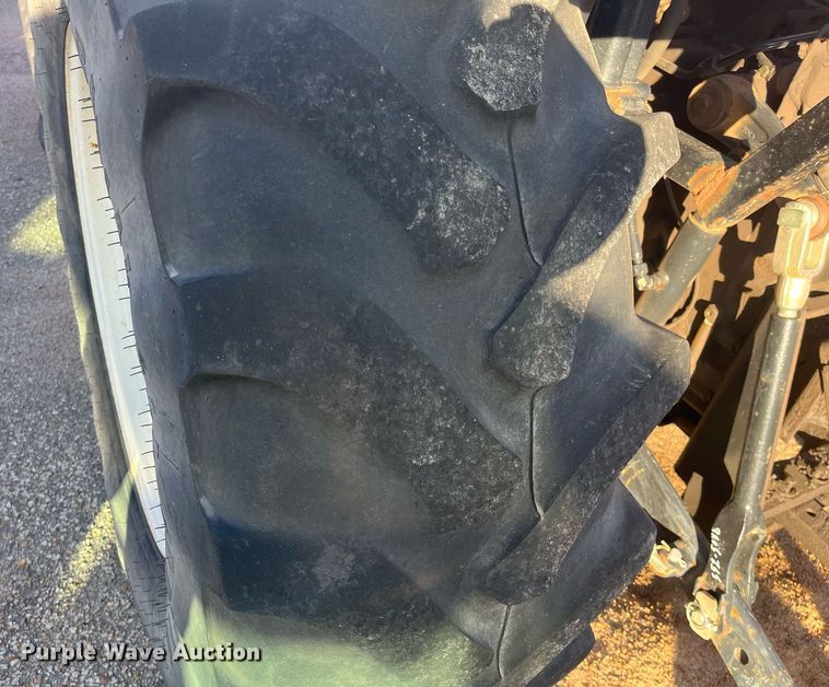 image for item DG5390 2009 New Holland T6020  tractor