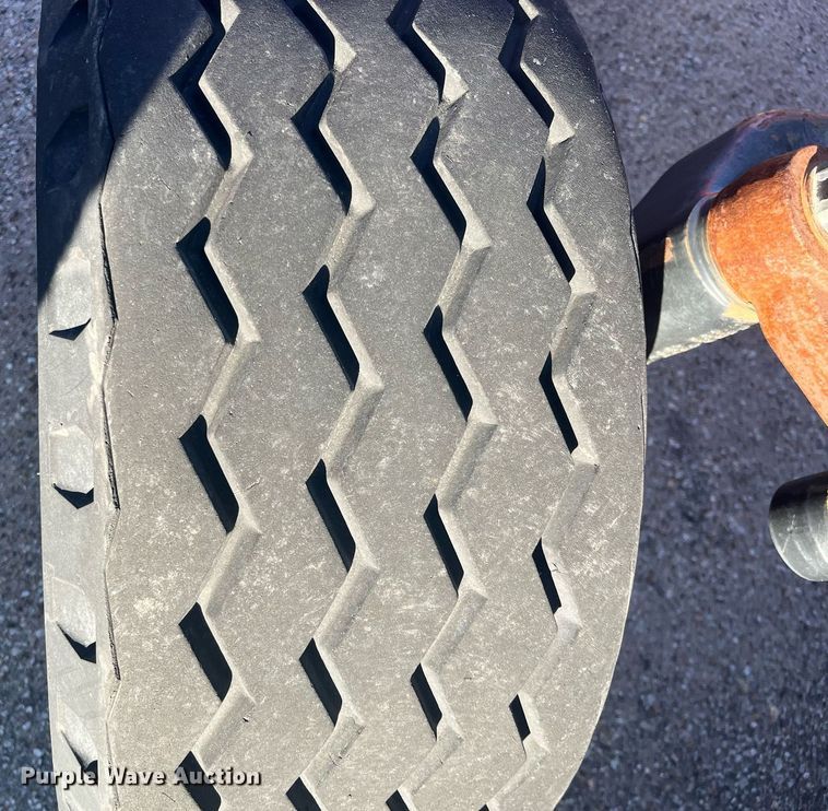 image for item DG5390 2009 New Holland T6020  tractor