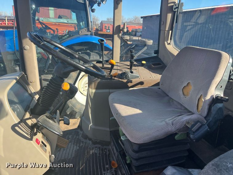 image for item DG5391 2005 John Deere 6415  tractor