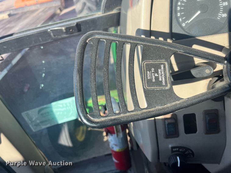 image for item DG5391 2005 John Deere 6415  tractor