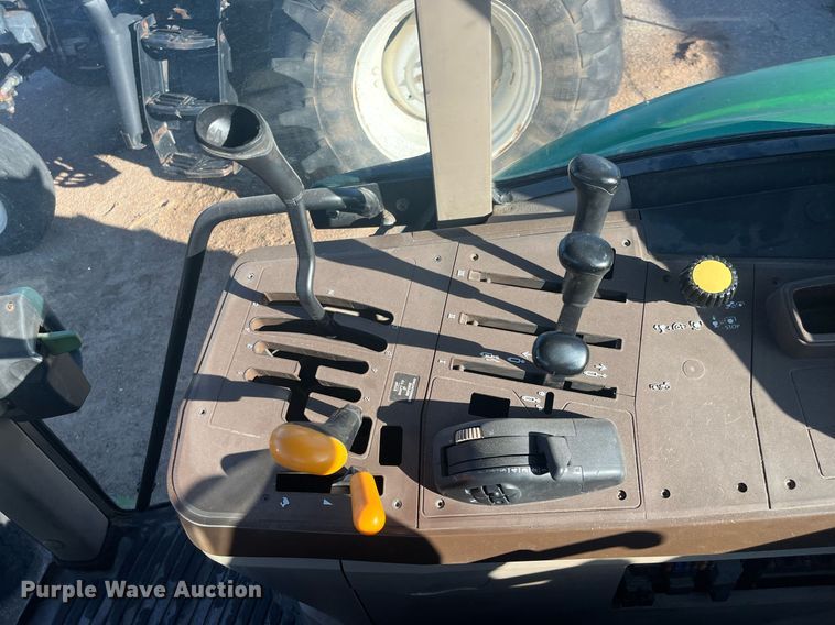 image for item DG5391 2005 John Deere 6415  tractor