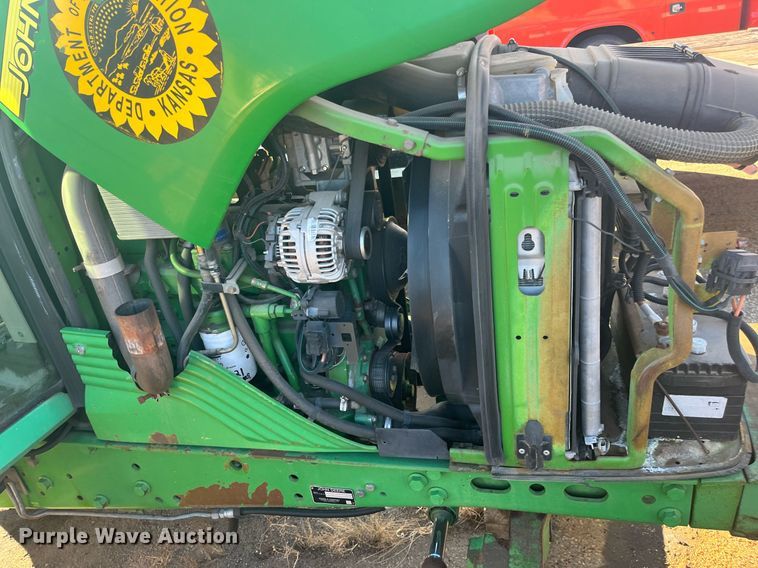 image for item DG5391 2005 John Deere 6415  tractor