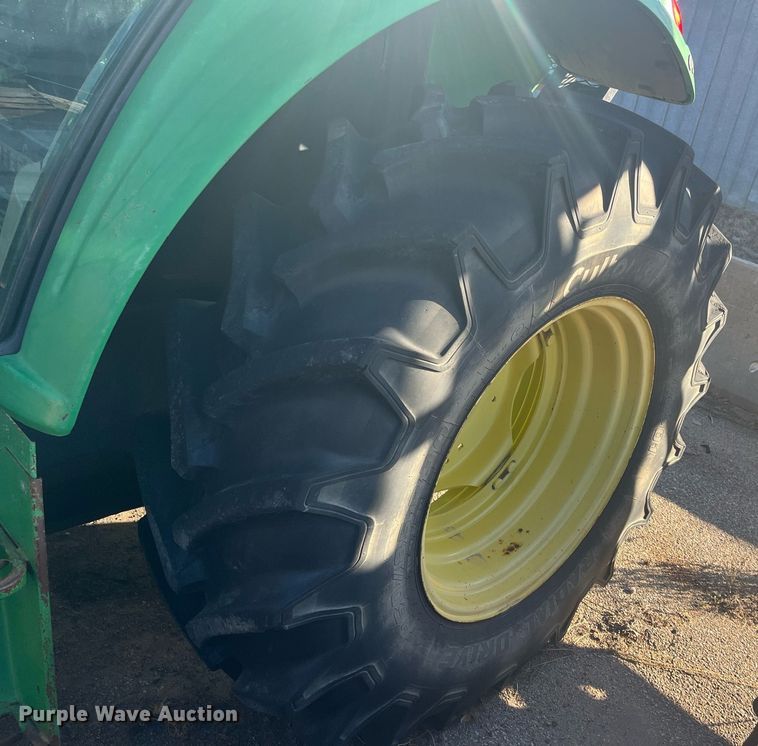 image for item DG5391 2005 John Deere 6415  tractor