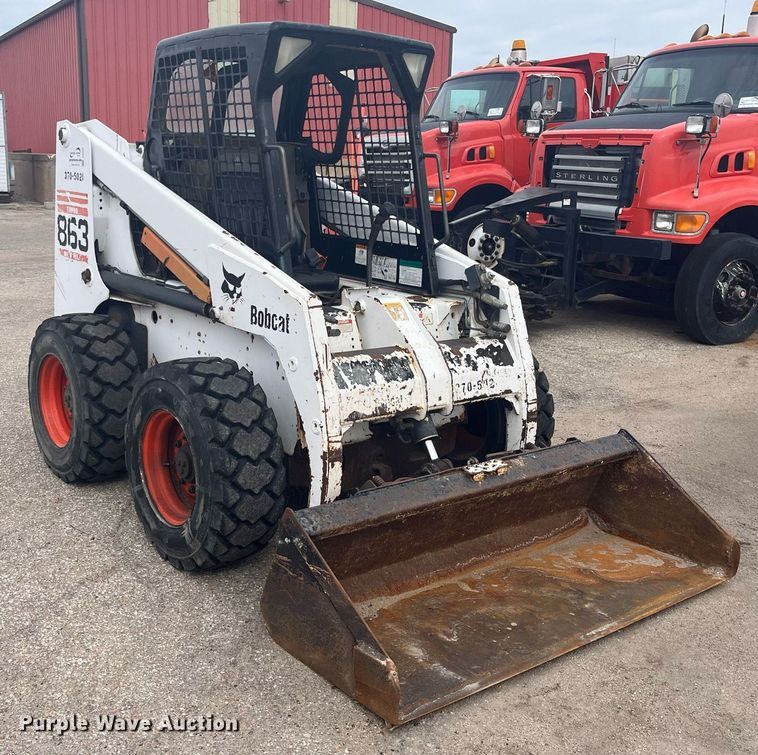 image for item DG5394 2001 Bobcat 863  skid steer loader