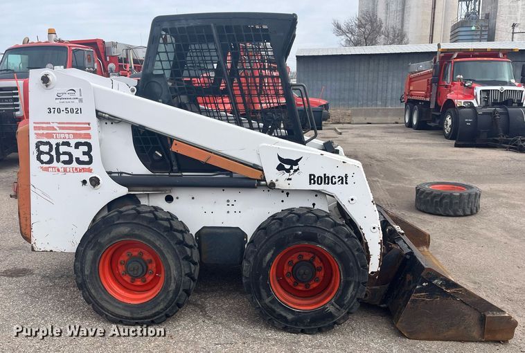 image for item DG5394 2001 Bobcat 863  skid steer loader