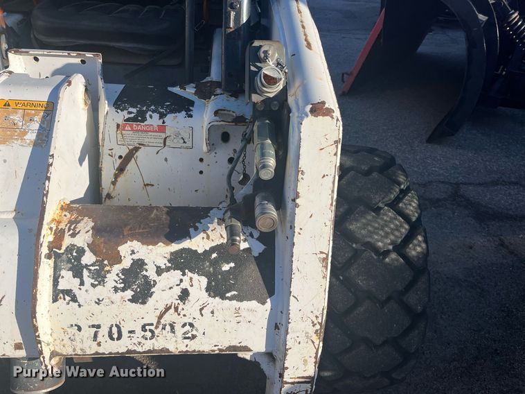 image for item DG5394 2001 Bobcat 863  skid steer loader