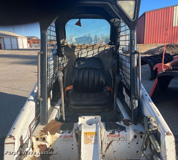 image for item DG5394 2001 Bobcat 863  skid steer loader