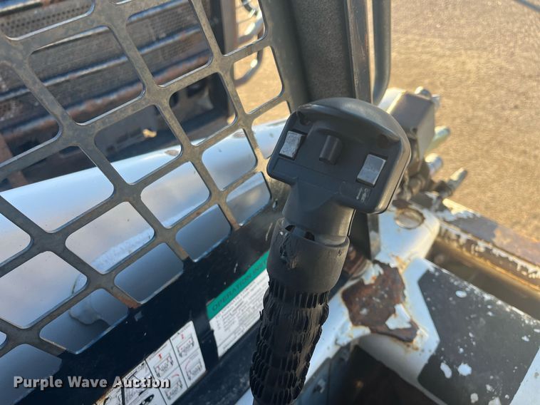 image for item DG5394 2001 Bobcat 863  skid steer loader