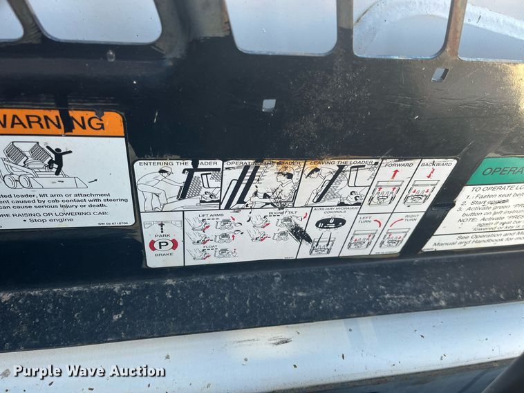 image for item DG5394 2001 Bobcat 863  skid steer loader