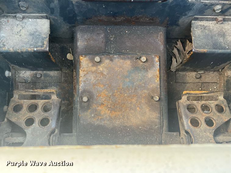 image for item DG5394 2001 Bobcat 863  skid steer loader