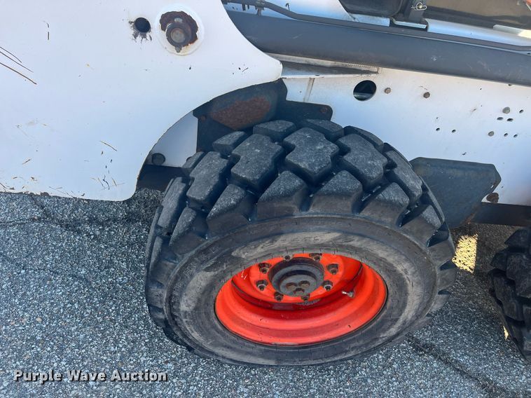 image for item DG5394 2001 Bobcat 863  skid steer loader