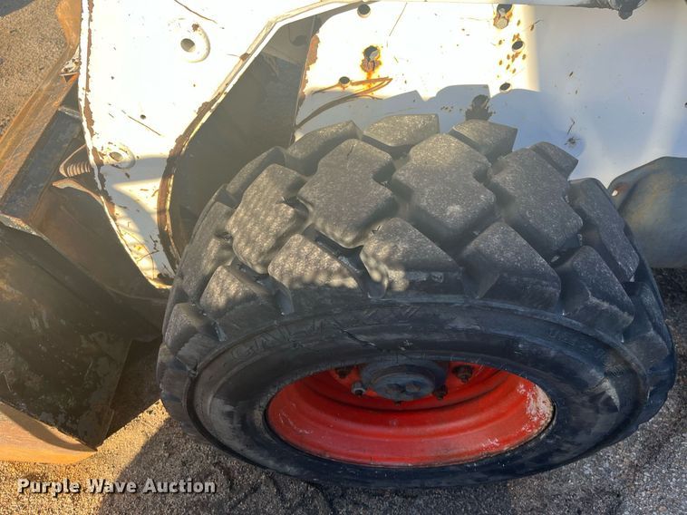 image for item DG5394 2001 Bobcat 863  skid steer loader