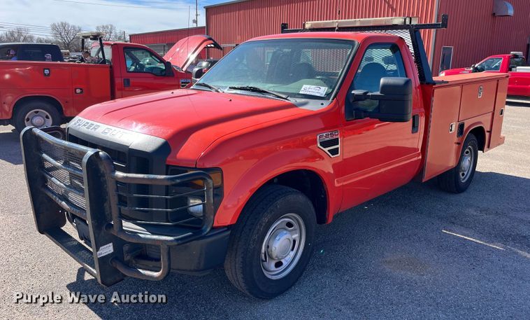 image for item DG5395 2010 Ford F250 Super Duty  utility bed pickup truck