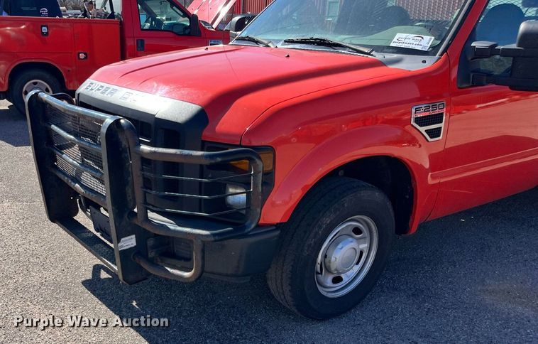 image for item DG5395 2010 Ford F250 Super Duty  utility bed pickup truck