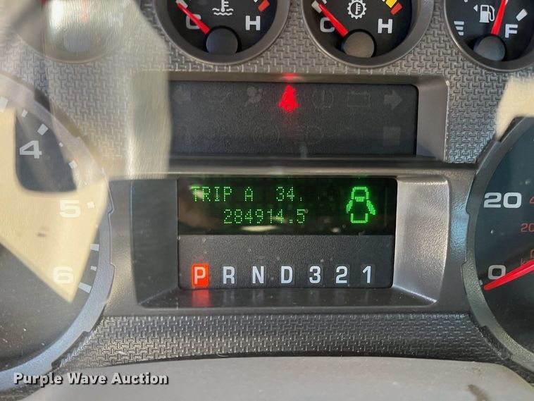 image for item DG5395 2010 Ford F250 Super Duty  utility bed pickup truck