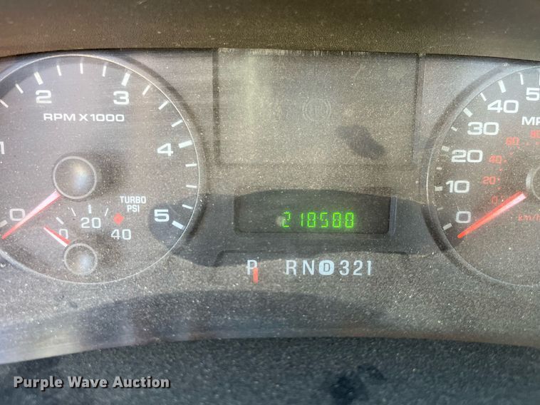 image for item DG5396 2006 Ford F250 Super Duty  utility bed pickup truck