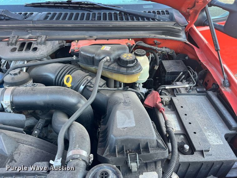 image for item DG5396 2006 Ford F250 Super Duty  utility bed pickup truck