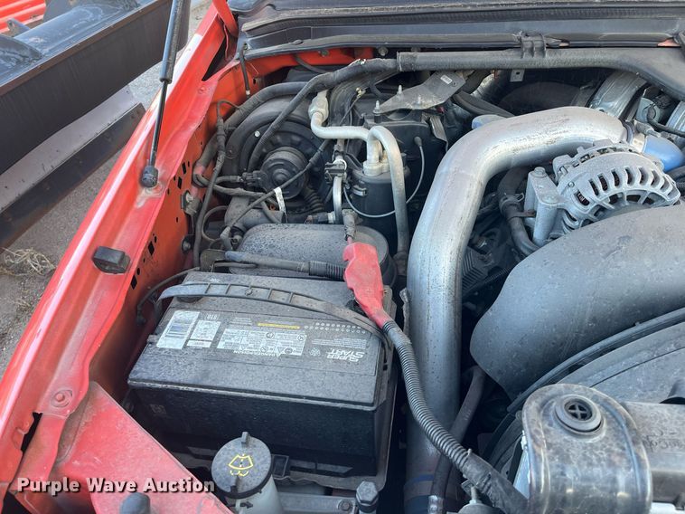 image for item DG5396 2006 Ford F250 Super Duty  utility bed pickup truck