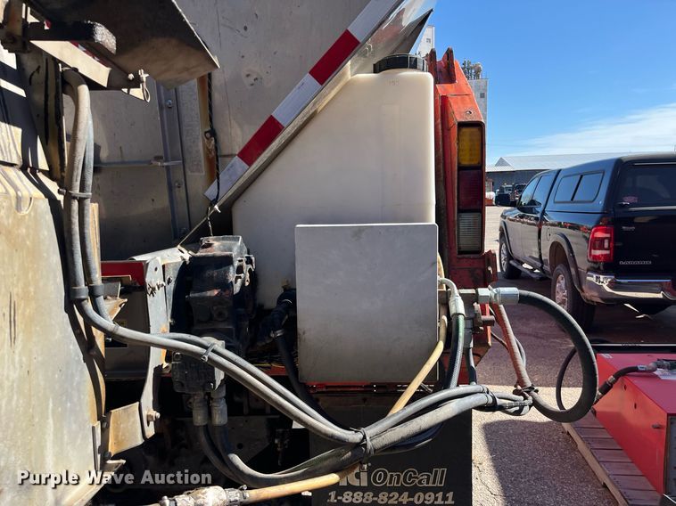 image for item DG5409 2007 International 7400  dump truck