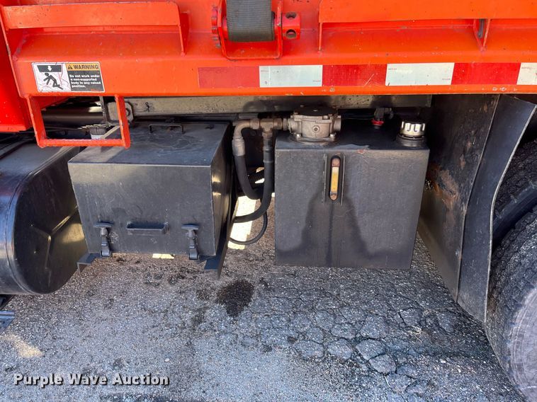 image for item DG5409 2007 International 7400  dump truck