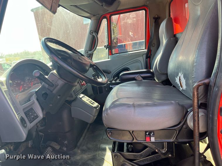 image for item DG5409 2007 International 7400  dump truck