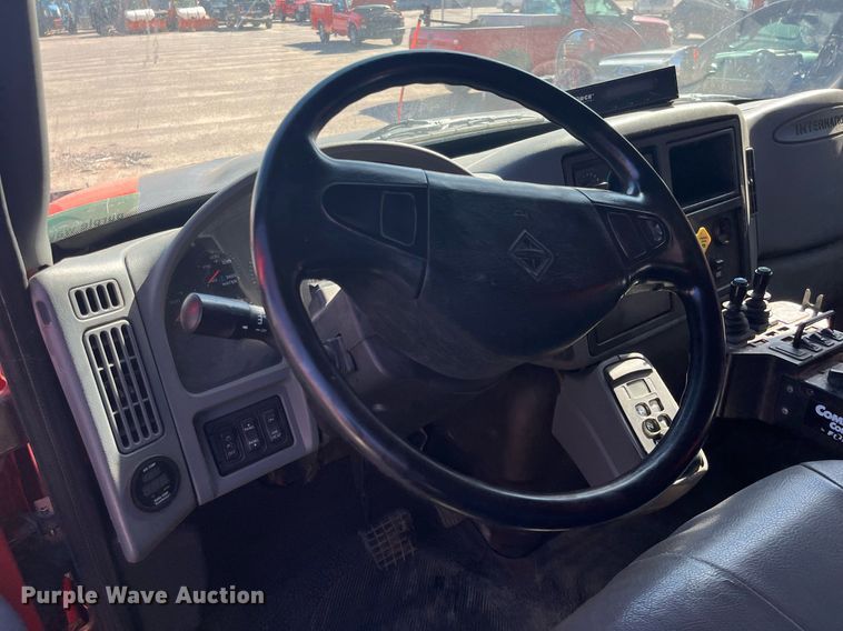 image for item DG5409 2007 International 7400  dump truck