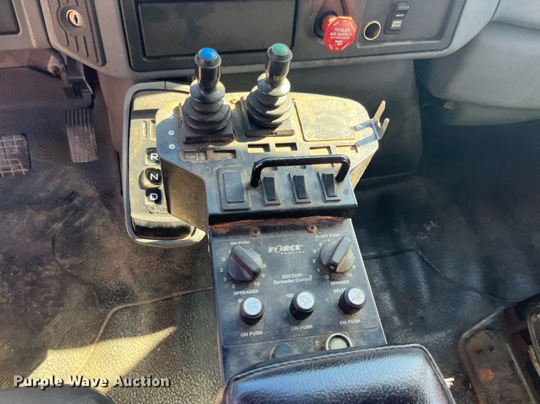 image for item DG5409 2007 International 7400  dump truck