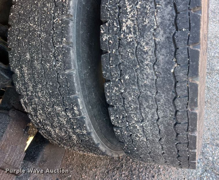 image for item DG5409 2007 International 7400  dump truck