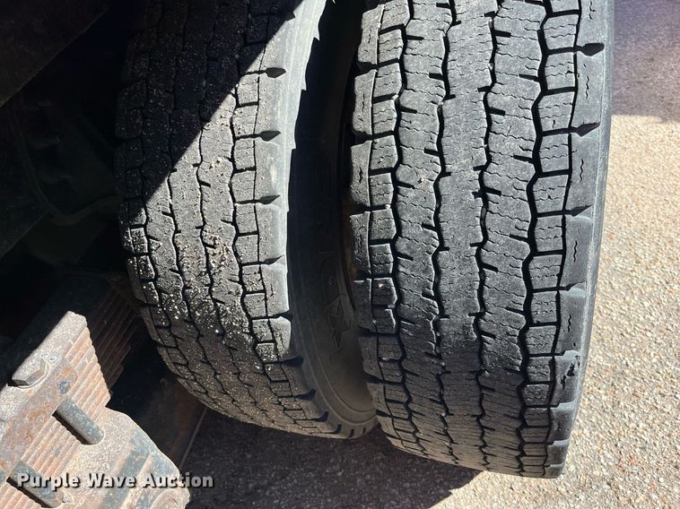 image for item DG5409 2007 International 7400  dump truck